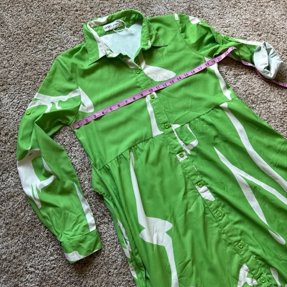 UOUO by NB.co Button Front Green Print Shirt Dress with tie Waist
size Medium - Picture 8 of 10